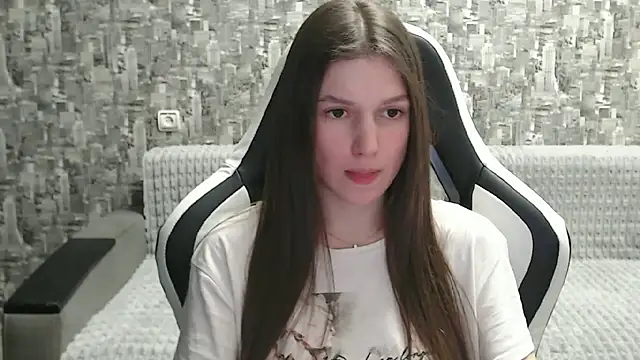 Snapshot of MissMiaCutie chatting on March 21, 2025, 6:07 pm MissMiaCutie online show from March 21, 2025, 6:07 pm