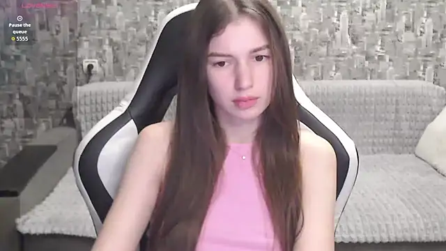 Snapshot of MissMiaCutie chatting on September 19, 2025, 9:11 am MissMiaCutie online show from September 19, 2025, 9:11 am