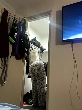 XxMidnightEssencexX online show from January 12, 2026, 3:17 pm