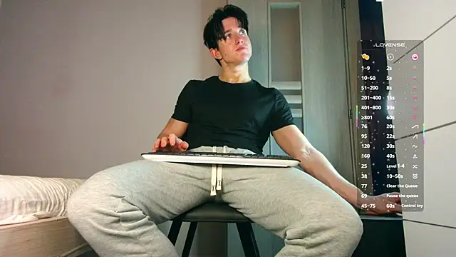 ChristianLevine  online show from December 20, 2025, 3:19 pm