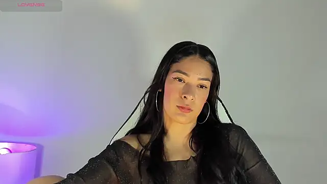 bella hadid1  online show from February 8, 2025, 10:08 pm