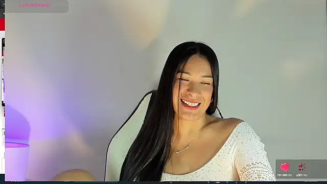 bella hadid1  online show from February 16, 2025, 7:04 am