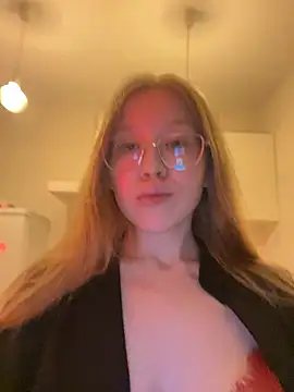 Eva Weyne online show from December 22, 2024, 4:48 pm