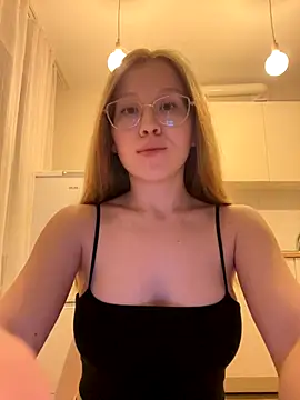 Eva Weyne online show from September 18, 2025, 7:05 pm