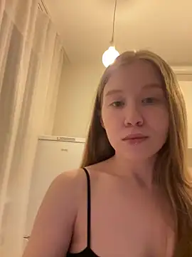 Eva Weyne online show from February 8, 2026, 10:46 pm