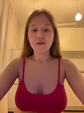 Snapshot of Eva_Weyne chatting on June 8, 2026, 9:26 pm Eva Weyne online show from June 8, 2026, 9:26 pm