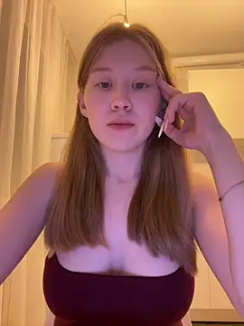 Snapshot of Eva_Weyne chatting on June 9, 2026, 9:15 pm Eva Weyne online show from June 9, 2026, 9:15 pm