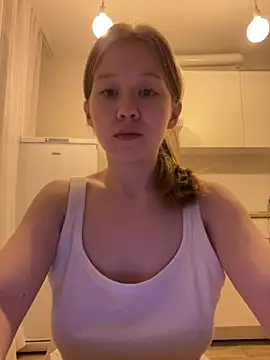 Snapshot of Eva_Weyne chatting on July 14, 2026, 10:59 pm Eva Weyne online show from July 14, 2026, 10:59 pm