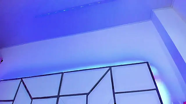 SarayRoyse online show from February 4, 2025, 7:11 pm