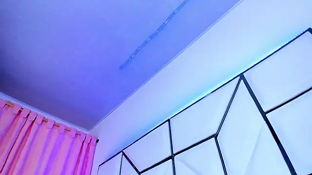 SarayRoyse online show from February 25, 2025, 10:18 pm