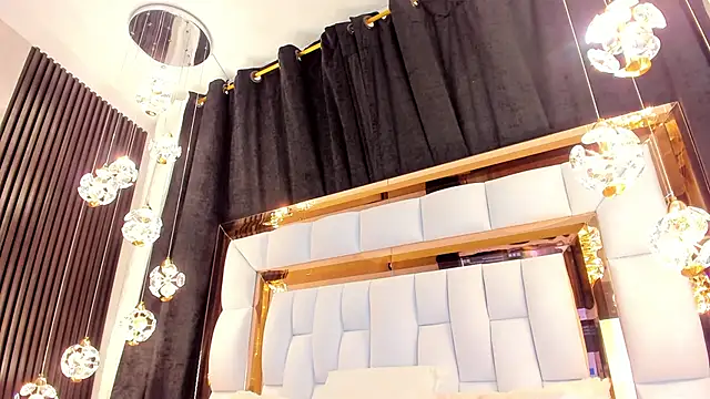 SarayRoyse online show from March 11, 2025, 7:14 pm