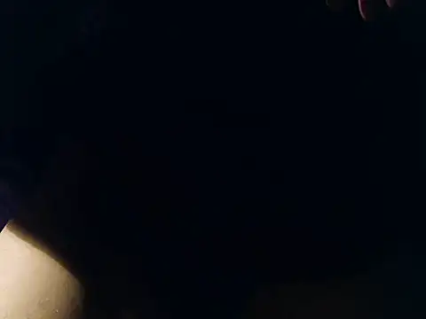 Snapshot of AllllYoursGirls chatting on December 7, 2024, 11:23 pm AllllYoursGirls online show from December 7, 2024, 11:23 pm