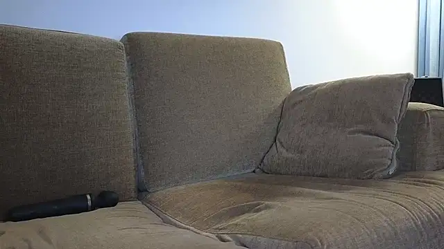 Snapshot of Mr-and-Mrs-Smith chatting on October 19, 2025, 2:07 pm Mr-and-Mrs-Smith online show from October 19, 2025, 2:07 pm