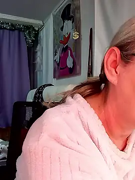 irinamaux online show from January 14, 2026, 6:41 am