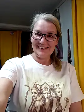 irinamaux online show from March 25, 2026, 11:11 pm