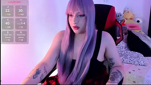 Snapshot of _Skie_ chatting on February 2, 2025, 3:43 am Skie online show from February 2, 2025, 3:43 am