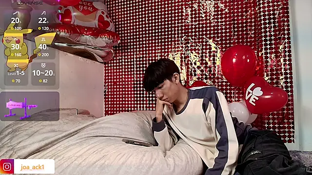 Levii Ackermann online show from February 11, 2025, 10:18 pm