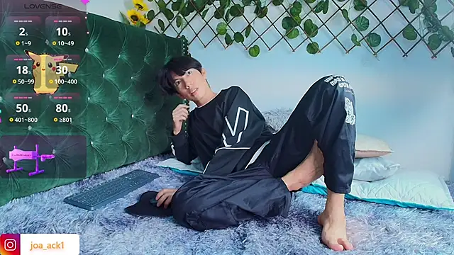 Levii Ackermann online show from March 16, 2025, 8:32 pm