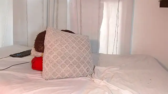 mollyguns online show from December 7, 2024, 9:33 pm