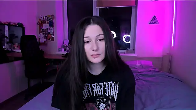 nostripchat online show from November 18, 2025, 4:00 pm