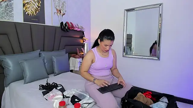 Snapshot of Sofi_Perez_ chatting on June 3, 2026, 11:13 am Sofi Perez online show from June 3, 2026, 11:13 am