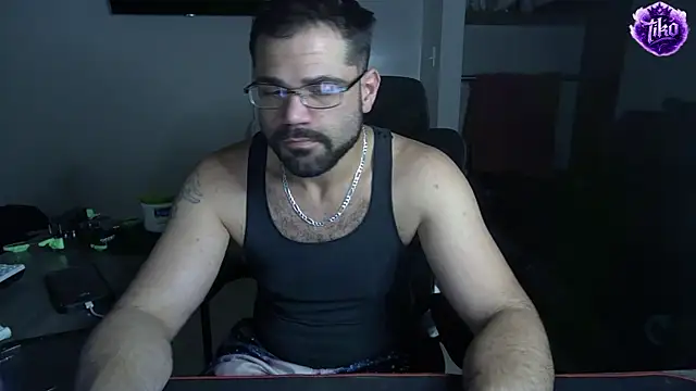 Zander823 online show from March 31, 2026, 3:30 am