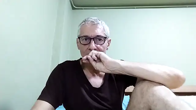 BIGUNCUTHARDCOCK online show from January 18, 2026, 2:48 am