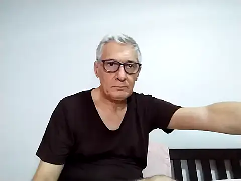 BIGUNCUTHARDCOCK online show from April 8, 2026, 2:55 am