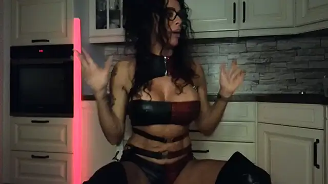 Misses-Cougar online show from February 27, 2025, 6:29 am