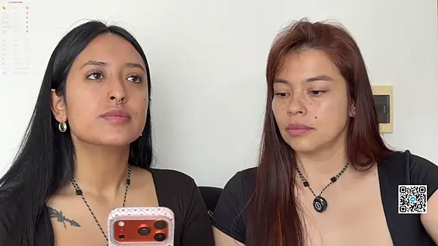 2SummerLove1 online show from May 22, 2026, 2:44 pm