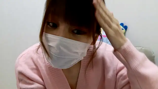 Snapshot of hi---chan- chatting on December 15, 2024, 10:15 pm hi---chan- online show from December 15, 2024, 10:15 pm