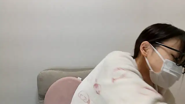 Snapshot of hi---chan- chatting on January 30, 2025, 8:21 pm hi---chan- online show from January 30, 2025, 8:21 pm