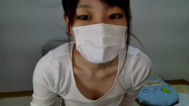 Snapshot of hi---chan- chatting on February 15, 2025, 2:15 am hi---chan- online show from February 15, 2025, 2:15 am