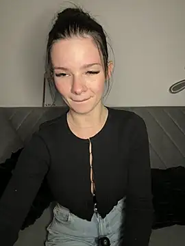 RoxiBlack online show from March 5, 2026, 6:04 pm