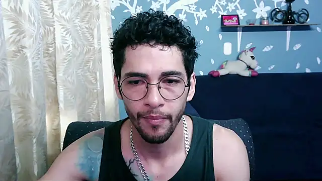 Snapshot of ponzothc chatting on October 27, 2025, 9:19 pm ponzothc online show from October 27, 2025, 9:19 pm