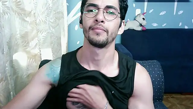 Snapshot of ponzothc chatting on November 4, 2025, 7:57 pm ponzothc online show from November 4, 2025, 7:57 pm