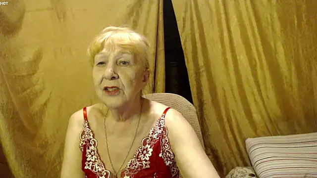  Estelitta 5 online show from October 14, 2025, 9:04 pm