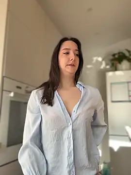  Juliette online show from November 15, 2025, 9:50 am