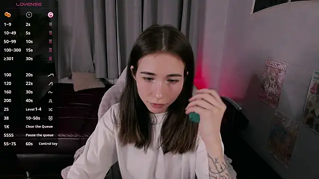 ashleyro1 online show from November 10, 2025, 1:43 pm