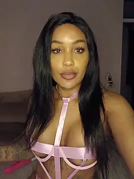 Snapshot of CaramelKady chatting on June 9, 2026, 8:20 pm CaramelKady online show from June 9, 2026, 8:20 pm