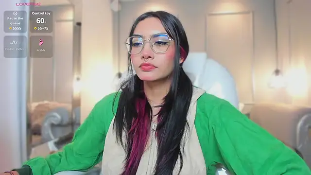 AzuraKindong online show from February 2, 2026, 7:34 pm