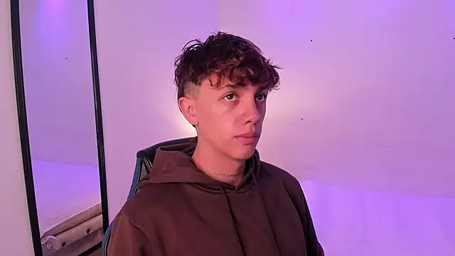 Tomy Rox online show from December 1, 2025, 8:36 pm