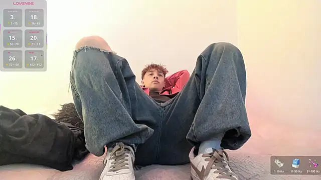 Tomy Rox online show from December 3, 2025, 8:18 pm