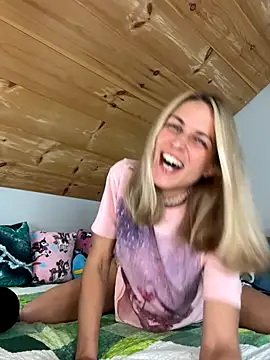 DanaeJustine online show from September 25, 2025, 3:38 pm