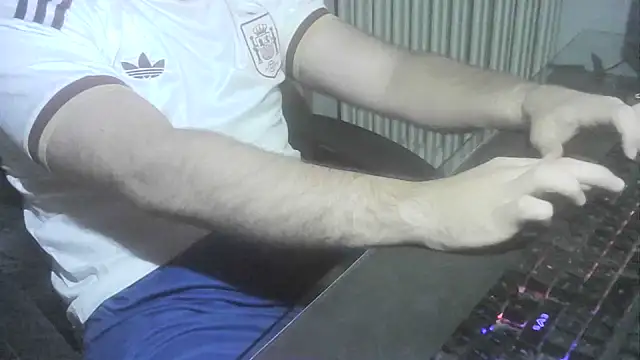 Snapshot of jorge2002- chatting on June 25, 2026, 11:20 pm jorge2002- online show from June 25, 2026, 11:20 pm