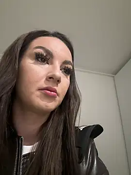 SecretSienna online show from March 12, 2026, 2:29 am