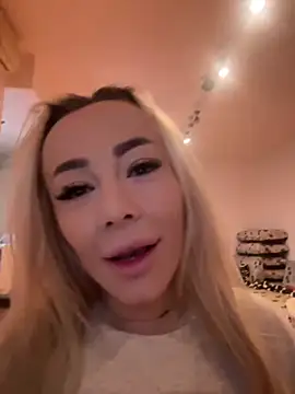 Snapshot of FrancescaMcGray chatting on February 16, 2025, 6:21 am FrancescaMcGray online show from February 16, 2025, 6:21 am