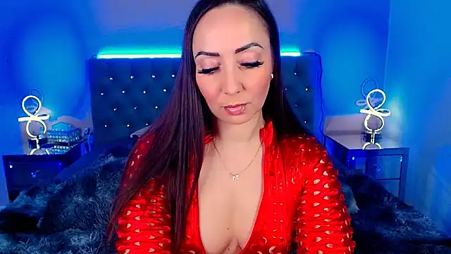 LeeTizia online show from January 19, 2026, 3:49 pm