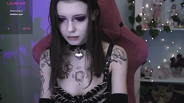 prettybones online show from March 28, 2026, 1:38 am