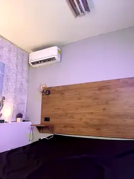 DeboraEvans online show from October 21, 2025, 6:41 pm